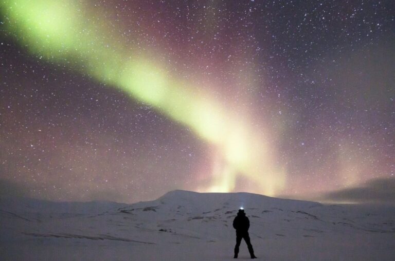 dventurer experiencing the Northern Lights: Can PEMF Therapy Be Harmful?